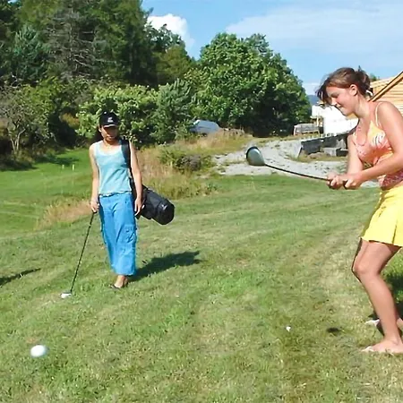 3 Bedroom Beautiful In Tatil Evi Hatlestrand