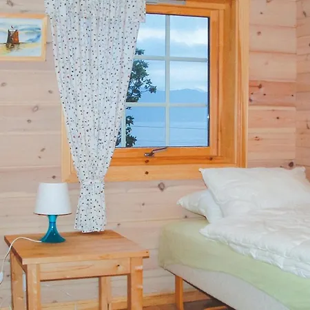 3 Bedroom Beautiful In Holiday home