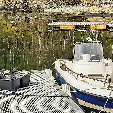 3 Bedroom Beautiful In Tatil Evi Hatlestrand