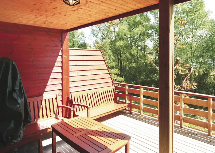 3 Bedroom Beautiful In Hatlestrand