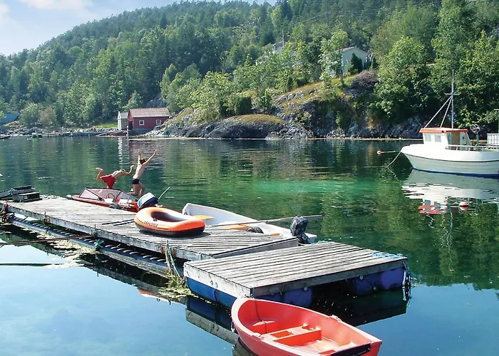 בית נופש 3 Bedroom Beautiful In