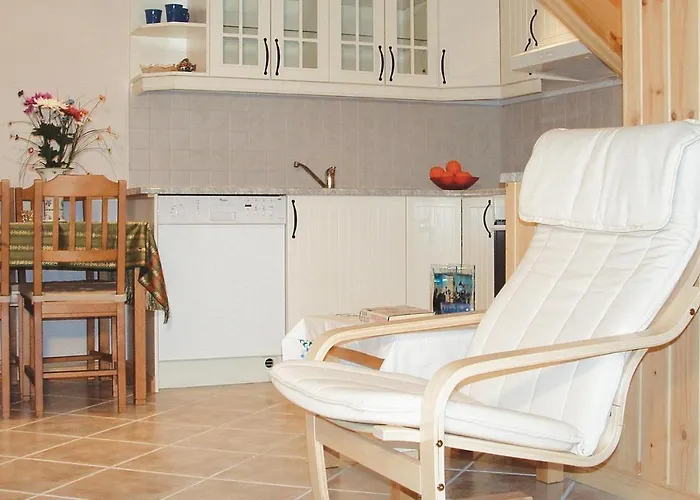 Dom wakacyjny 3 Bedroom Beautiful In