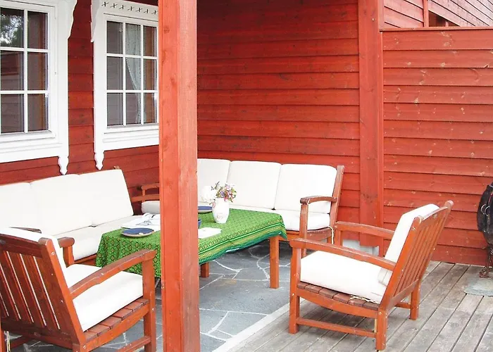 3 Bedroom Beautiful In Hatlestrand